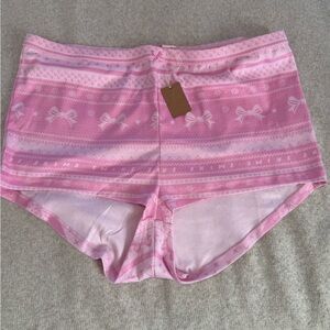 NWT Skims Women's Pink Bow-Print micro shorts